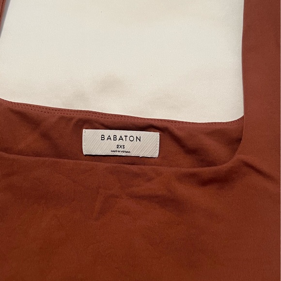 Babaton Contour Crop Tank - Picture 3 of 3